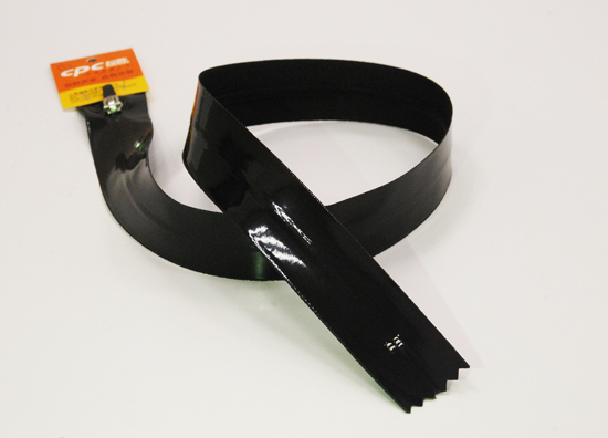 Fire retardant zippers